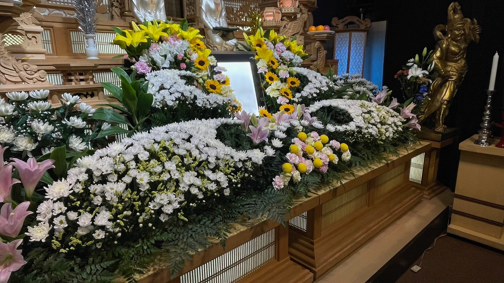 とめ葬祭会館でのお見送りの様子